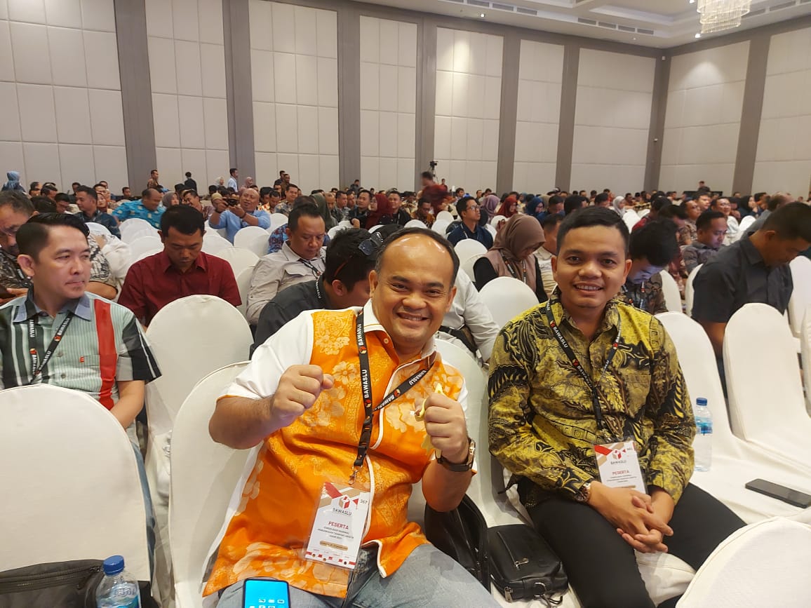 Ketua Bawaslu Kota Binjai menghadiri Undangan Konsolidasi Nasional Evaluasi Manajemen Pengawasan  Proses Tahapan Logistik Pemilu dan Persiapan Pengawasan Tahapan Pemungutan dan Penghitungan Suara pada Pemilu Tahun 2024 di Hotel Grand Mercure Solo Baru