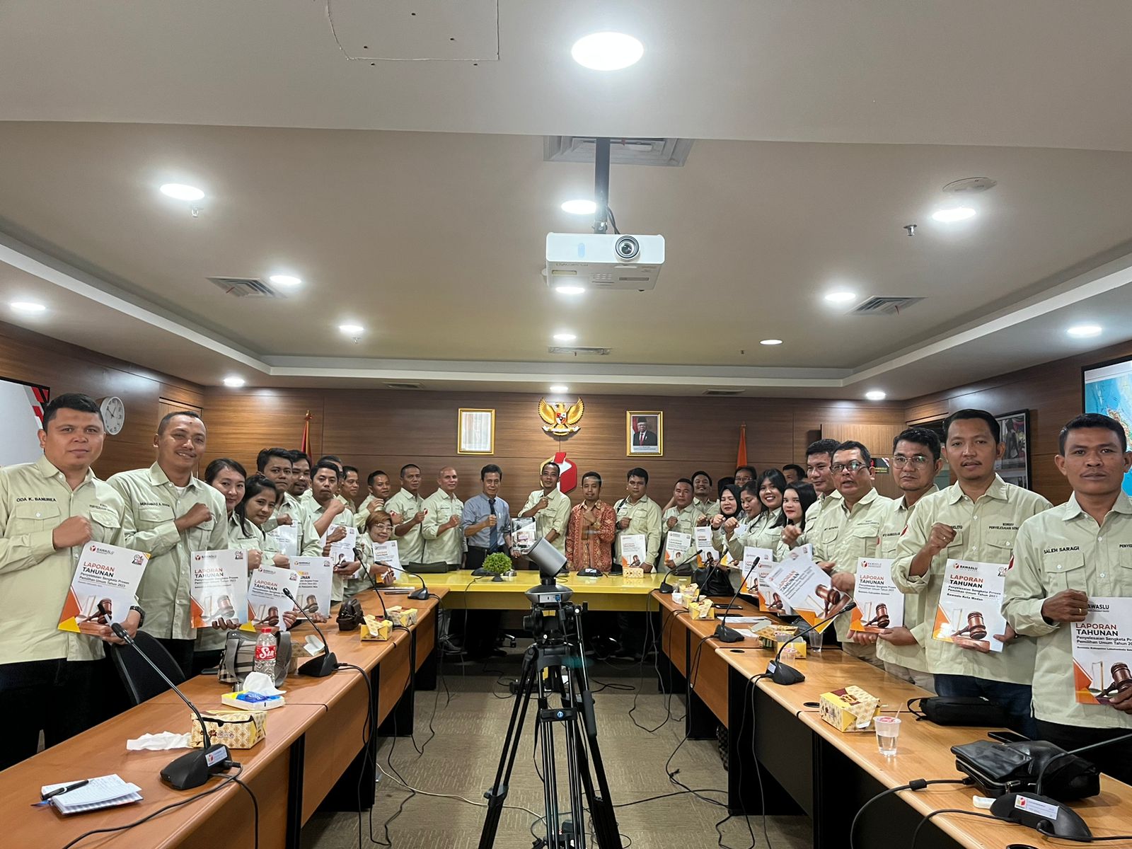 Julkifli Sampaikan Laporan Akhir Tahunan Penyelesaian Sengketa Proses Pemilu Tahun 2023