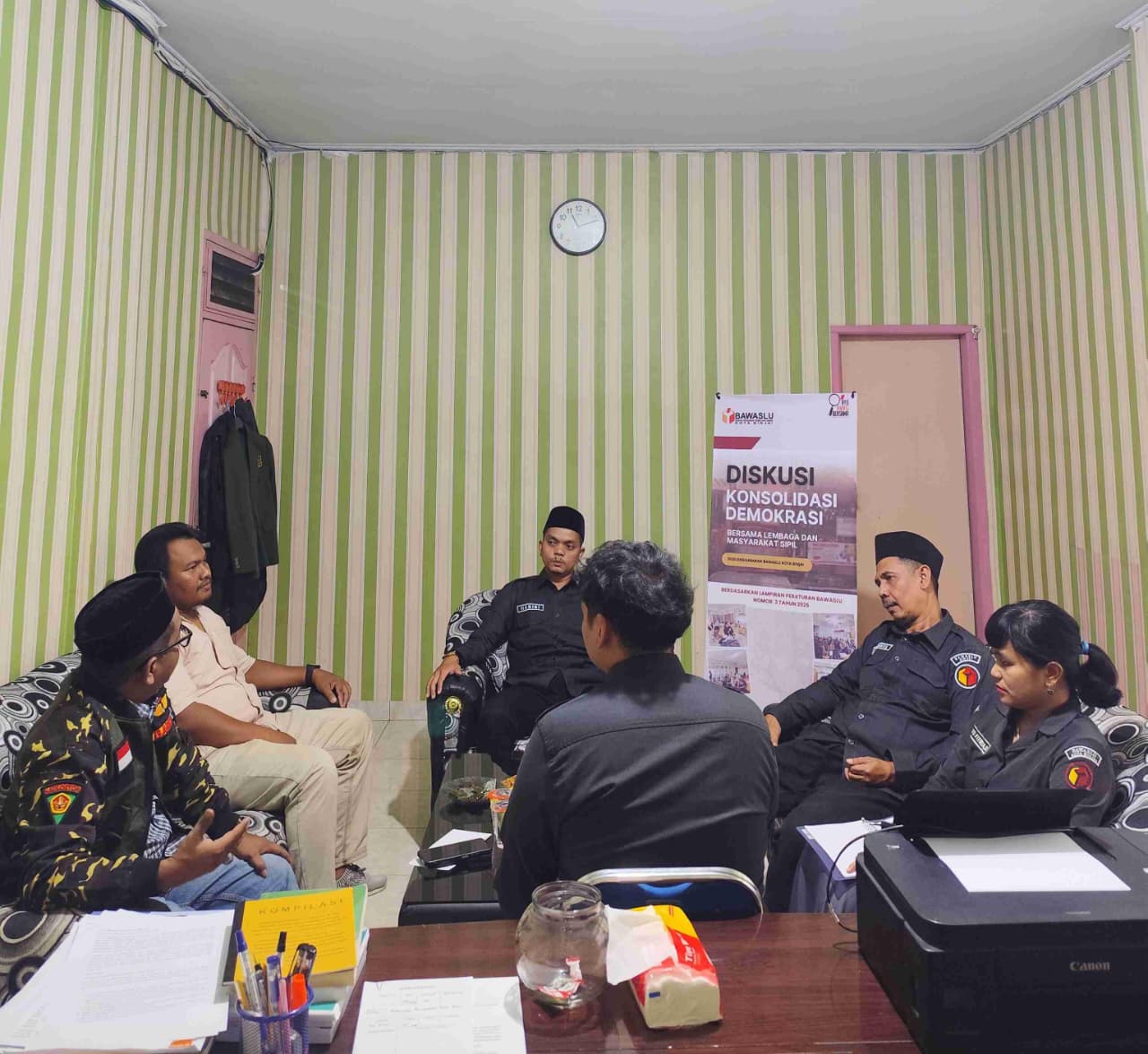 Foto Kegiatan Diskusi Konsolidasi Demokrasi