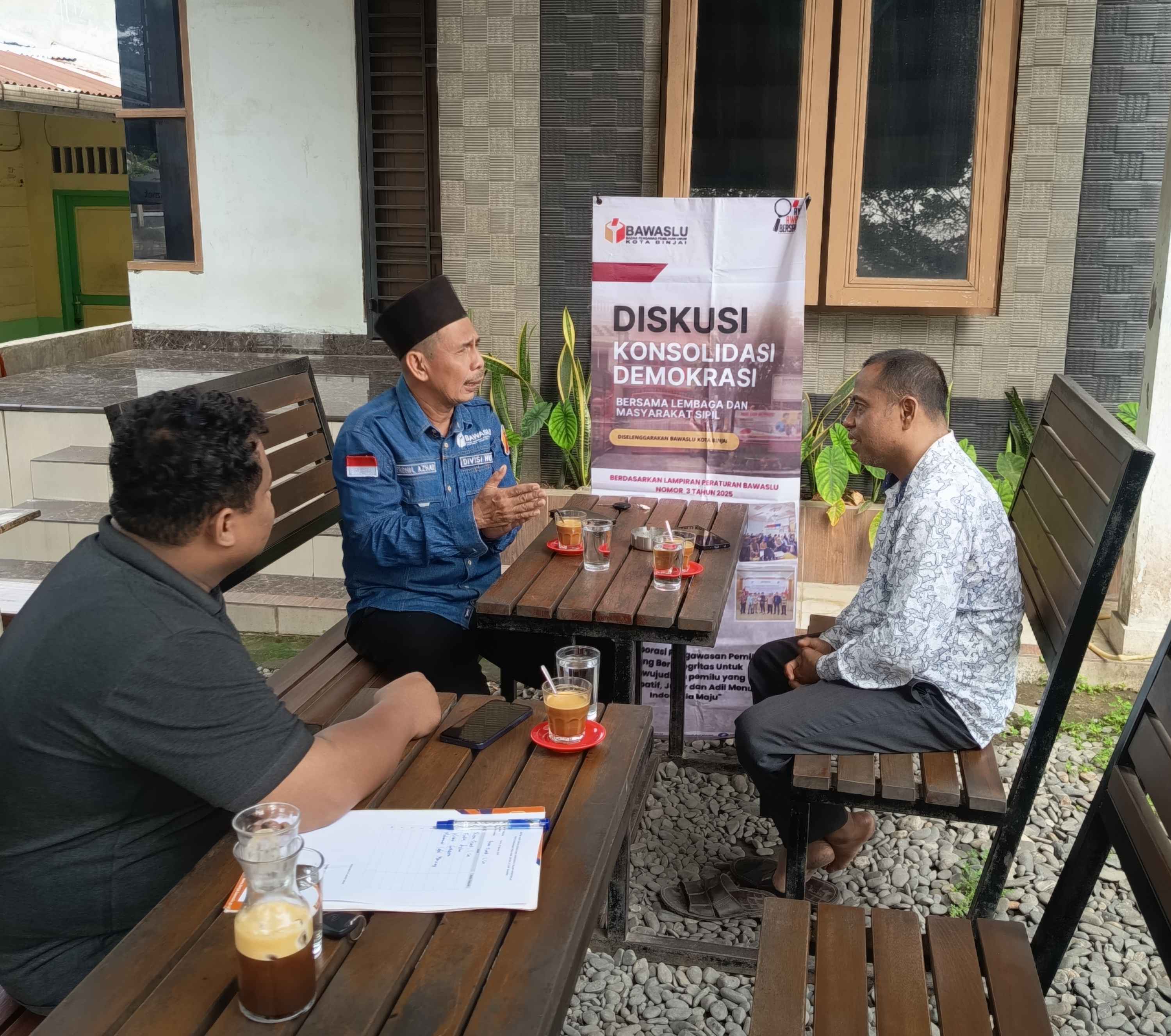 Dokumentasi kegiatan Diskusi Konsolidasi Demokrasi 